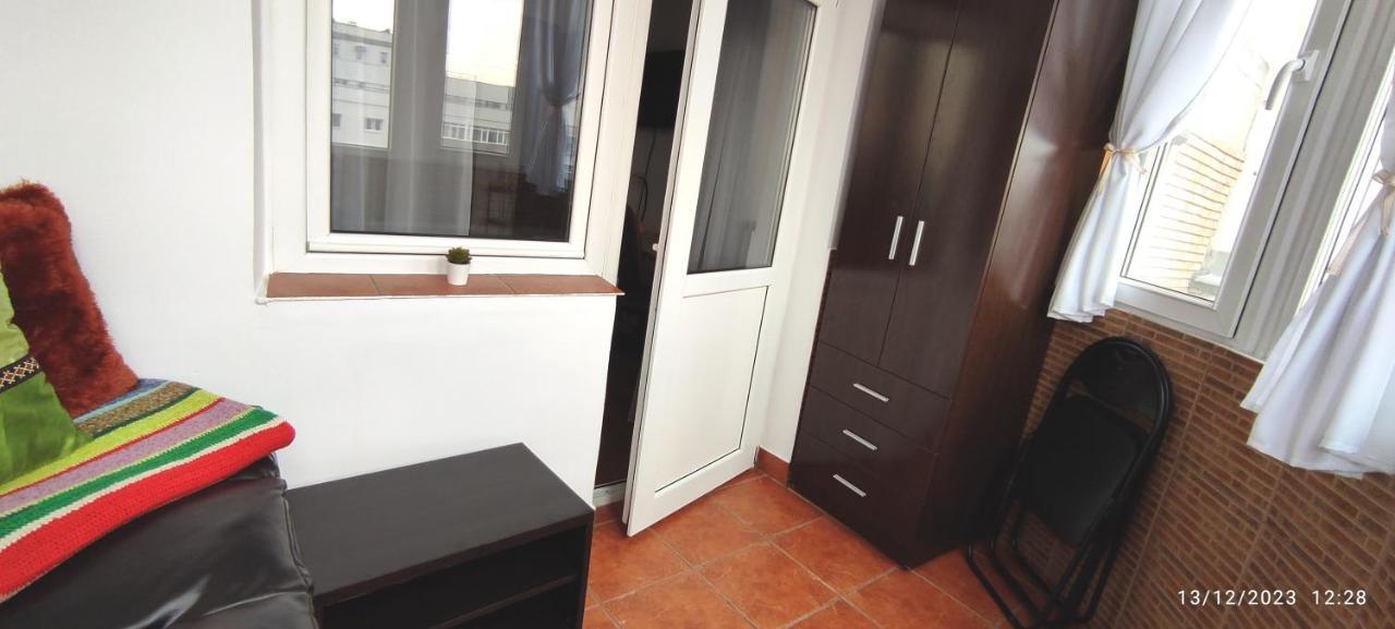Platinum Apartment - Apartament Cu 3 Camere, 2 Dormitoare, 2 Bai, Bucatarie Complet Utilata, 2 Balcoane Bukarest Eksteriør billede