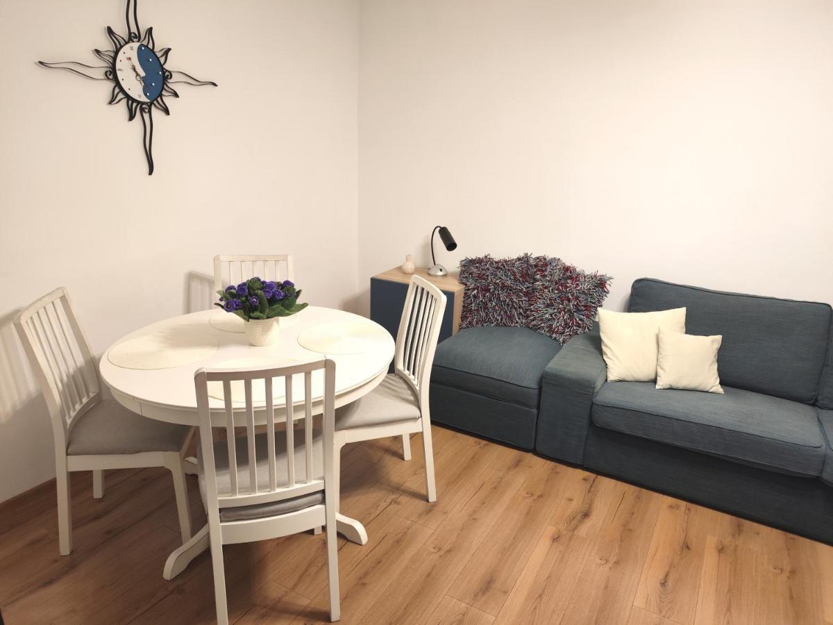 Platinum Apartment - Apartament Cu 3 Camere, 2 Dormitoare, 2 Bai, Bucatarie Complet Utilata, 2 Balcoane Bukarest Eksteriør billede