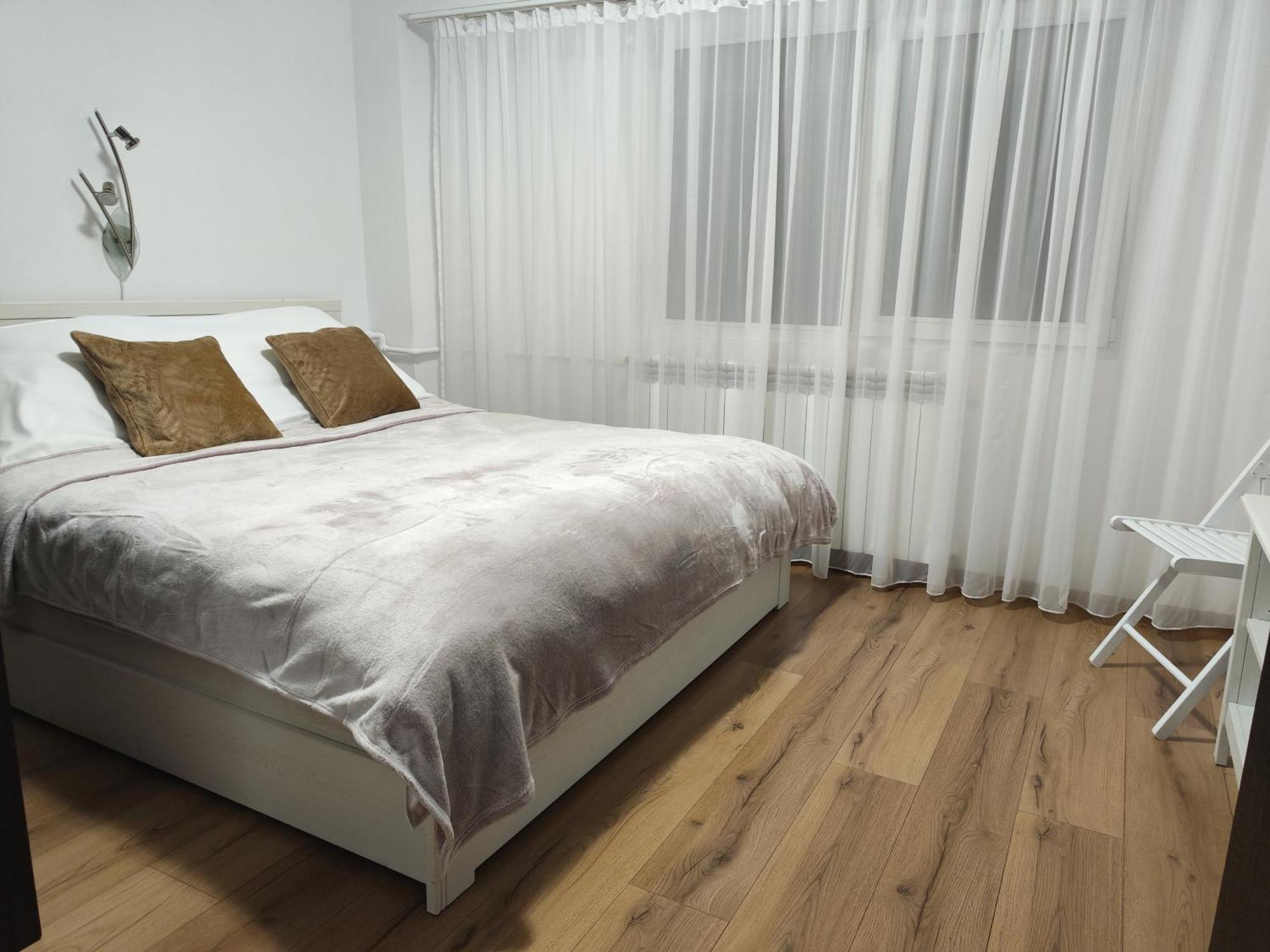 Platinum Apartment - Apartament Cu 3 Camere, 2 Dormitoare, 2 Bai, Bucatarie Complet Utilata, 2 Balcoane Bukarest Eksteriør billede
